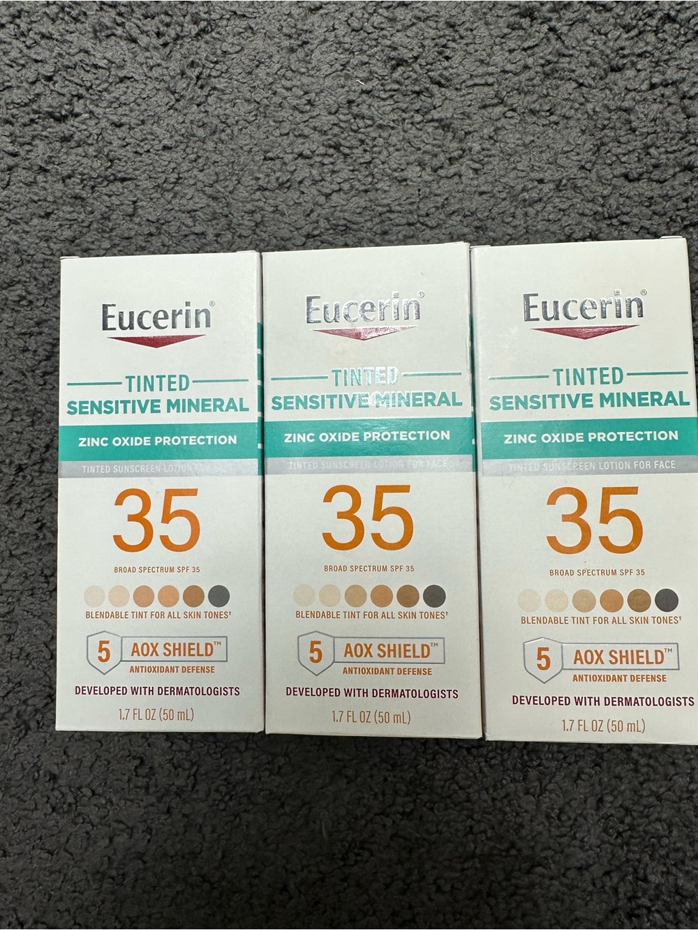 Eucerin Tinted Sensitive Mineral SPF 35 - Tinted (Beige)